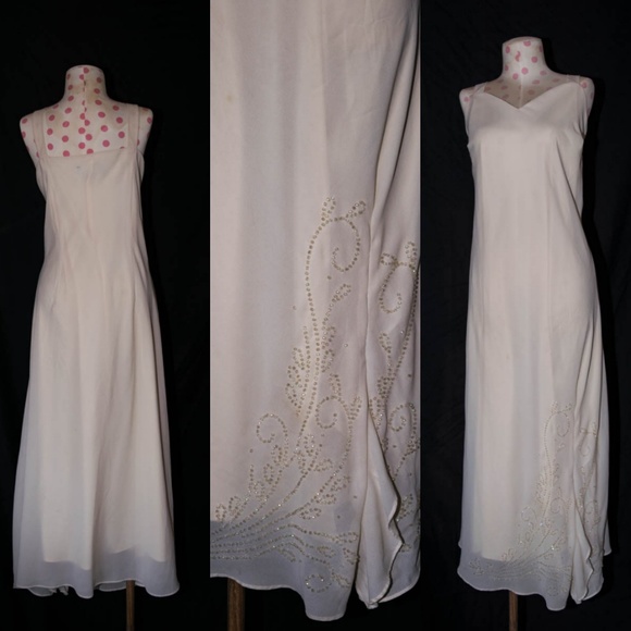 R & M Richards Dresses & Skirts - Beaded formal dress